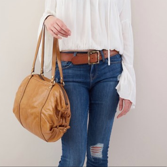 Hobo flourish leather shoulder bag Clearance
